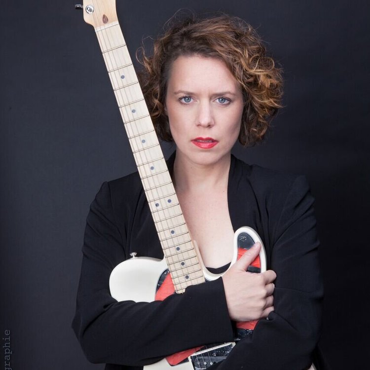 Anika Auweiler – Songwriterin, elbaufwärts entertainment Hamburg